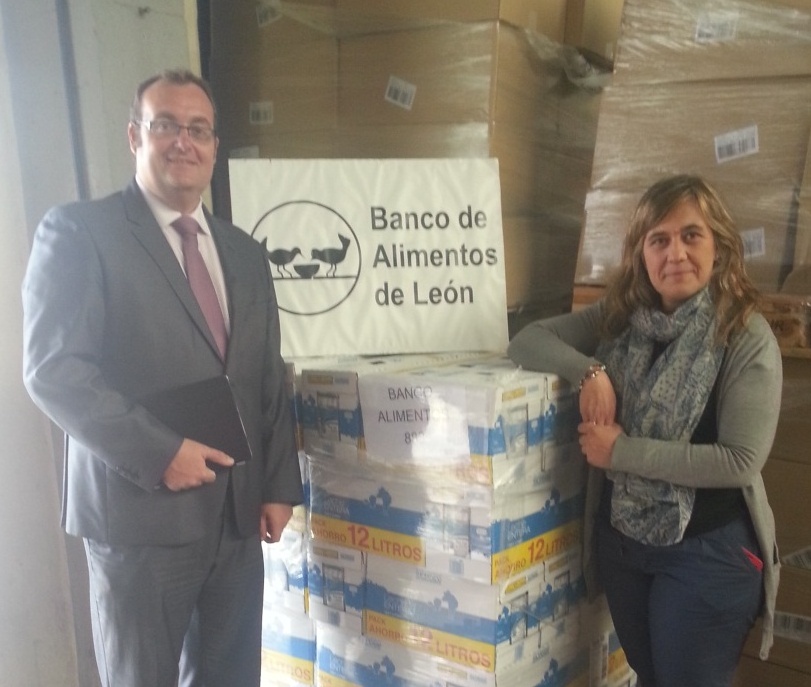 Mercadona dona 3.600 litros de leche al Banco de Alimentos de León
